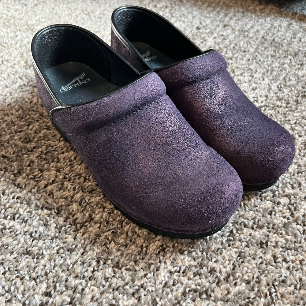 Dansko Clogs Size EU 38 / US 7.5-8 Purple Suede Leather Comfort Slip On Shoes